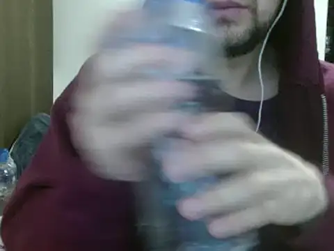 Snapshot of camiloking1720 chatting on 15, 2, 2025 camiloking1720 online show from 15, 2, 2025