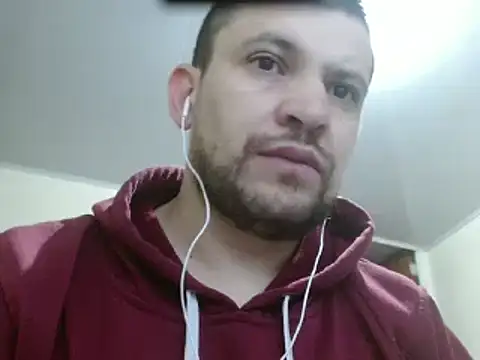 Snapshot of camiloking1720 chatting on 27, 2, 2025 camiloking1720 online show from 27, 2, 2025