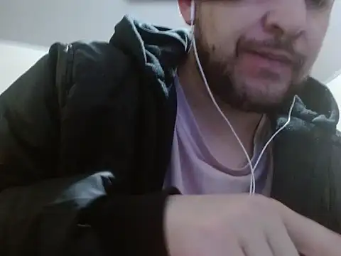 Snapshot of camiloking1720 chatting on 3, 10, 2025 camiloking1720 online show from 3, 10, 2025