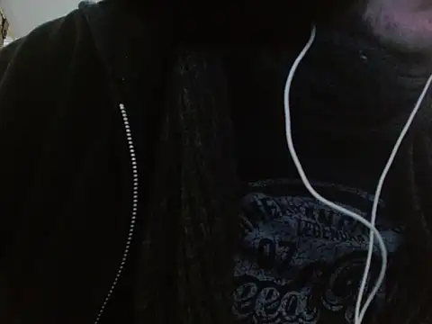 Snapshot of camiloking1720 chatting on 10, 10, 2025 camiloking1720 online show from 10, 10, 2025