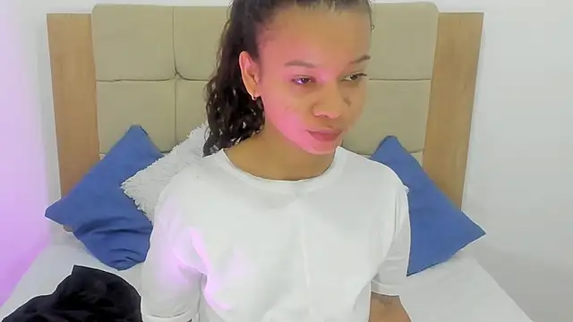 Snapshot of brithany_rousee chatting on 23, 9, 2025 brithany rousee online show from 23, 9, 2025
