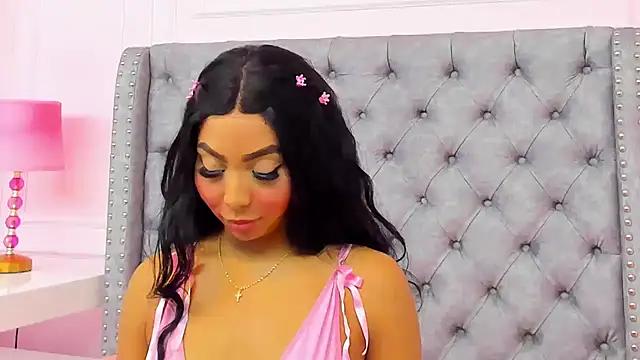 HaileeRoberts online show from 6, 11, 2025