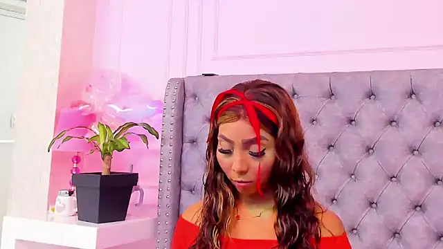 HaileeRoberts online show from 15, 3, 2026