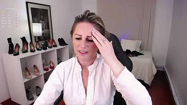 Victoria collins 1 online show from 31, 12, 2024