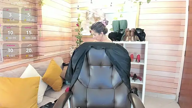 Victoria collins 1 online show from 5, 3, 2026