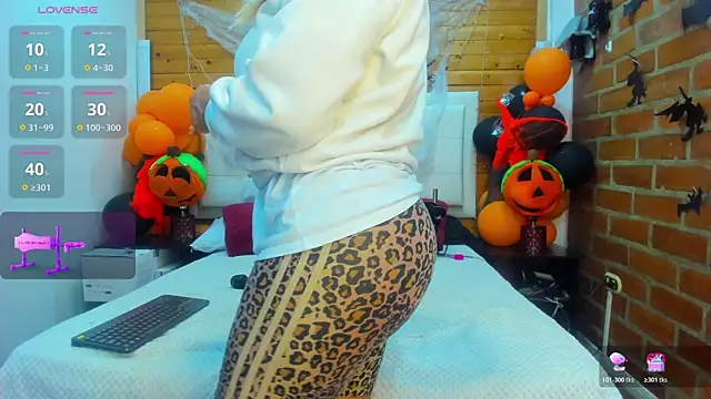 Snapshot of Dulcex69 chatting on 29, 10, 2025 Dulcex69 online show from 29, 10, 2025