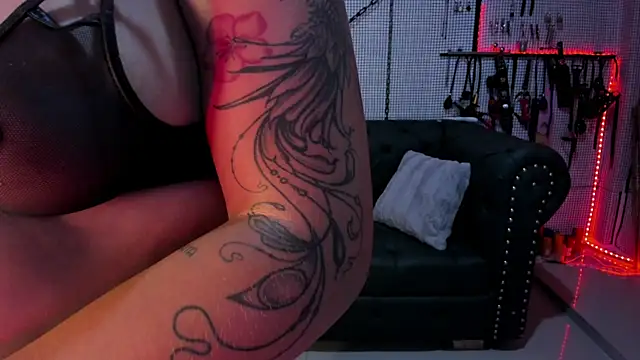 Snapshot of yey_bdsm chatting on 20, 3, 2025 yey bdsm online show from 20, 3, 2025