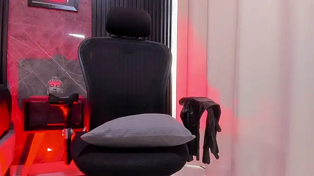 Snapshot of BambiiQueen chatting on 25, 1, 2025 BambiiQueen online show from 25, 1, 2025