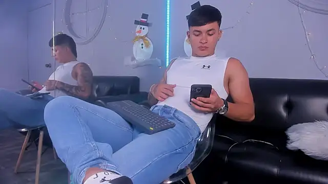 Cristopher strong online show from 6, 1, 2025