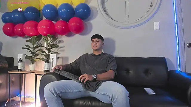 Cristopher strong online show from 9, 6, 2026