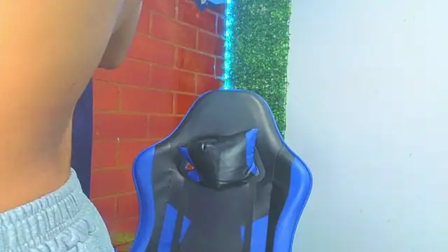 Demitryo online show from 8, 3, 2026