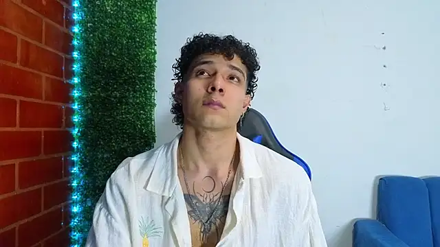 Demitryo online show from 13, 4, 2026