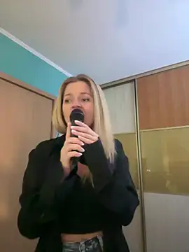 AlisonXCristal online show from 13, 3, 2026