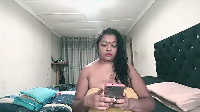 Snapshot of Indianmayaxoxo chatting on 25, 5, 2026 Indianmayaxoxo online show from 25, 5, 2026