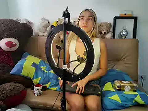 Snapshot of mandy_berrys chatting on 3, 2, 2025 mandy berrys online show from 3, 2, 2025