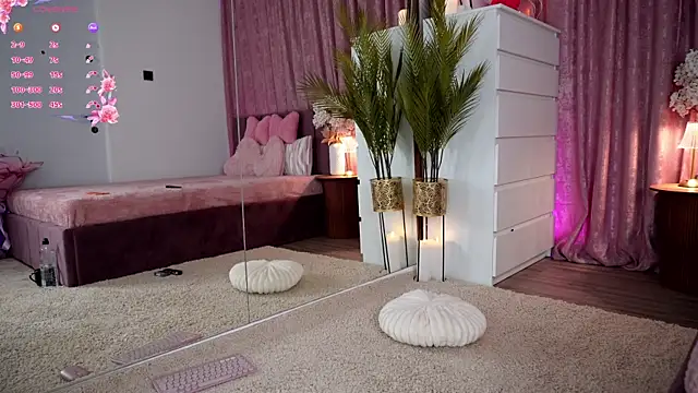 EmilyHudsson 1 online show from 16, 4, 2026