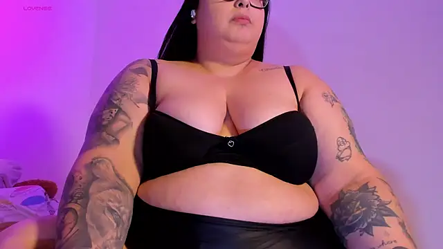 Snapshot of Apriilpeach_ chatting on 17, 12, 2025 Apriilpeach online show from 17, 12, 2025