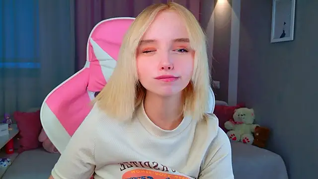 b4by LoL1 online show from 11, 3, 2026