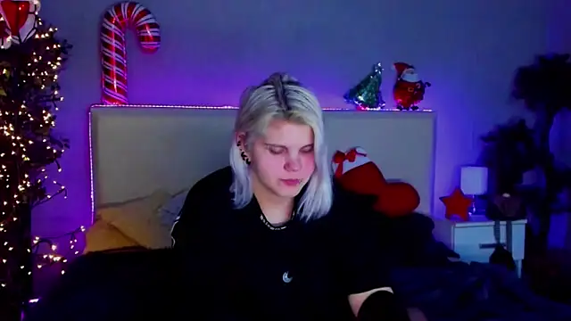 JoannLowe online show from 29, 12, 2024