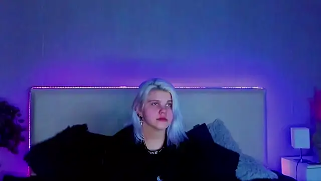 JoannLowe online show from 21, 2, 2025