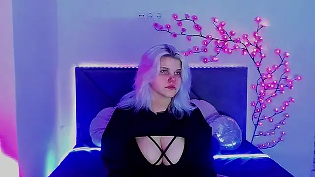 JoannLowe online show from 8, 4, 2026