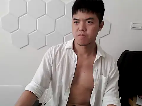 Snapshot of TheDarkPrix chatting on 7, 10, 2025 TheDarkPrix online show from 7, 10, 2025