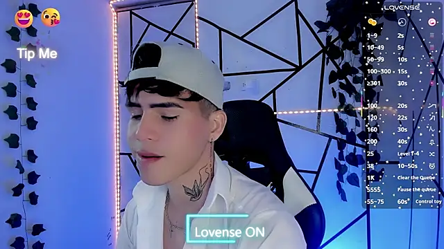 Snapshot of Tayson_Rivers chatting on 4, 6, 2026 Tayson Rivers online show from 4, 6, 2026