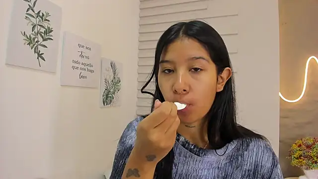 Snapshot of Aida_moreno chatting on 13, 3, 2025 Aida moreno online show from 13, 3, 2025