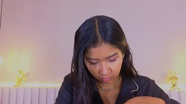 Snapshot of Aida_moreno chatting on 18, 9, 2025 Aida moreno online show from 18, 9, 2025