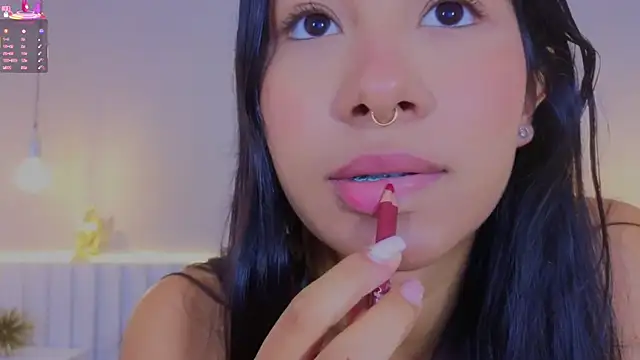 Snapshot of Aida_moreno chatting on 4, 10, 2025 Aida moreno online show from 4, 10, 2025