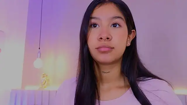 Snapshot of Aida_moreno chatting on 22, 10, 2025 Aida moreno online show from 22, 10, 2025