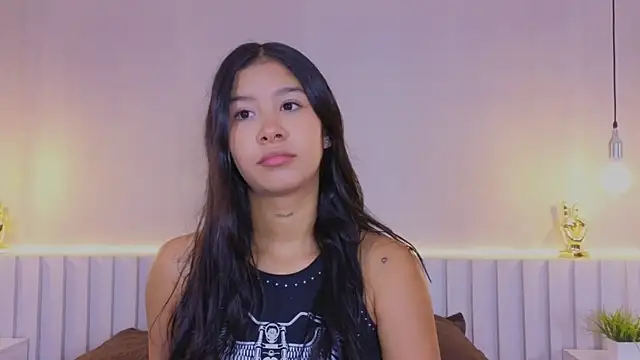 Snapshot of Aida_moreno chatting on 11, 11, 2025 Aida moreno online show from 11, 11, 2025