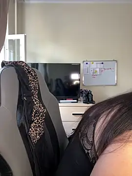 Evelinia online show from 17, 9, 2025