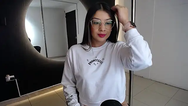 Emma Lombardi online show from 9, 2, 2025