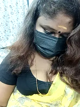 Snapshot of simran21 chatting on 18, 12, 2024 simran21 online show from 18, 12, 2024