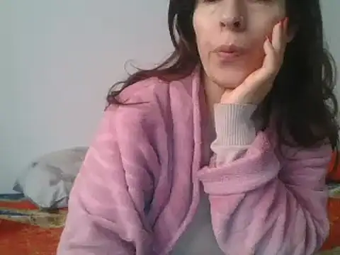 Snapshot of hairygirl80 chatting on 4, 2, 2025 hairygirl80 online show from 4, 2, 2025