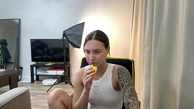 Snapshot of AnneBall chatting on 3, 12, 2024 AnneBall online show from 3, 12, 2024