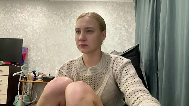 Snapshot of AnneBall chatting on 7, 1, 2025 AnneBall online show from 7, 1, 2025