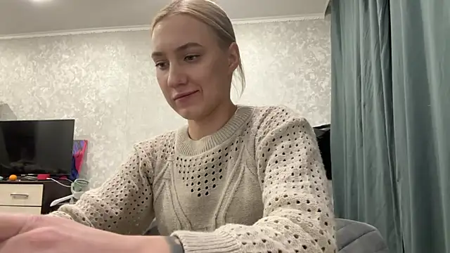 Snapshot of AnneBall chatting on 14, 1, 2025 AnneBall online show from 14, 1, 2025