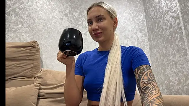 AnneBall online show from 17, 10, 2025