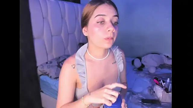 KittyKlum online show from 30, 1, 2025