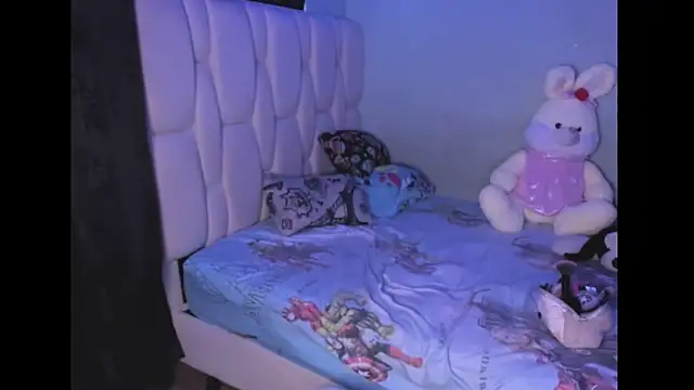 KittyKlum online show from 27, 2, 2025