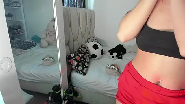 Snapshot of KittyKlum chatting on 16, 6, 2026 KittyKlum online show from 16, 6, 2026