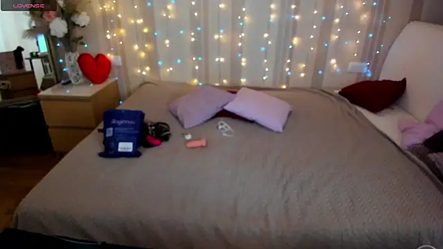 Katherine Fox online show from 5, 12, 2024