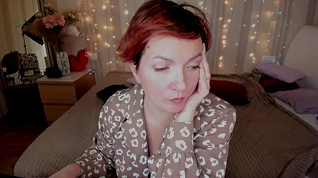 Katherine Fox online show from 4, 2, 2025