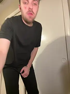 Snapshot of malikwrightstrips chatting on 7, 4, 2026 malikwrightstrips online show from 7, 4, 2026