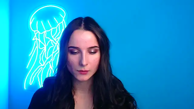 Eva Janee online show from 3, 12, 2024