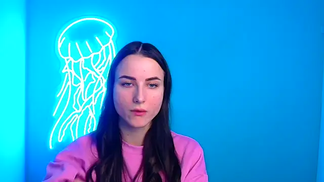 Eva Janee online show from 4, 12, 2024