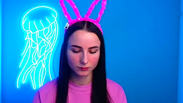 Eva Janee online show from 9, 12, 2024