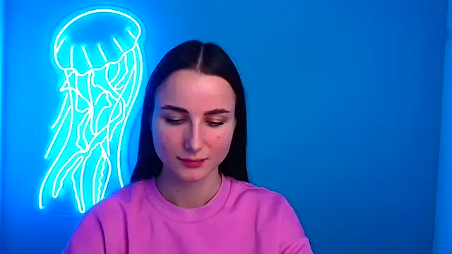 Eva Janee online show from 10, 12, 2024